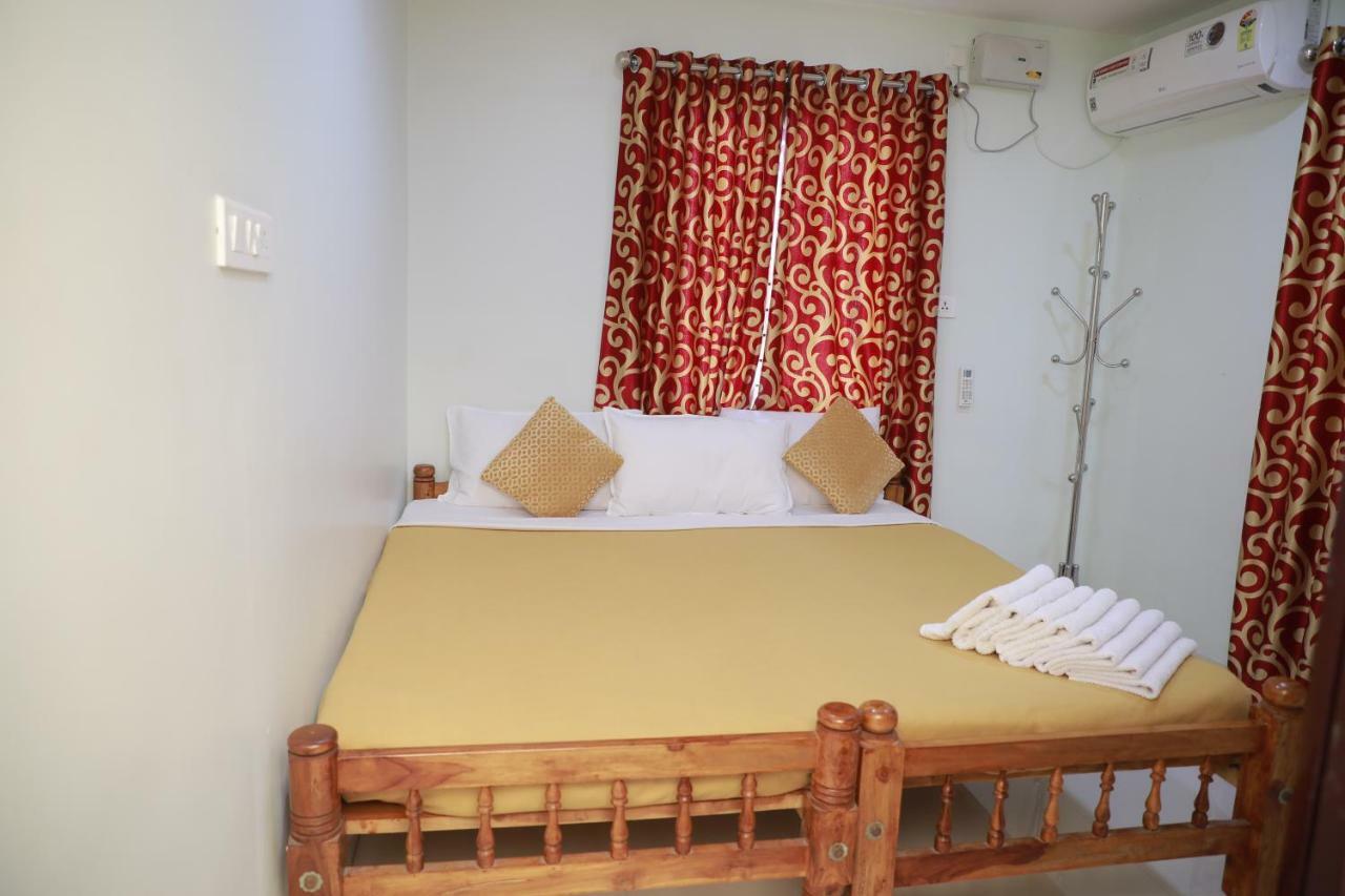 Pavithram Residency Bed & Breakfast Kollam Eksteriør bilde