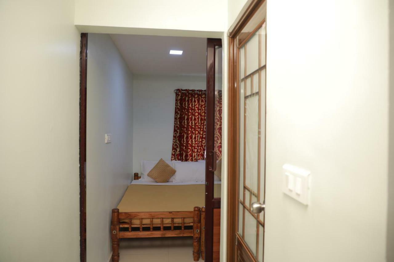 Pavithram Residency Bed & Breakfast Kollam Eksteriør bilde